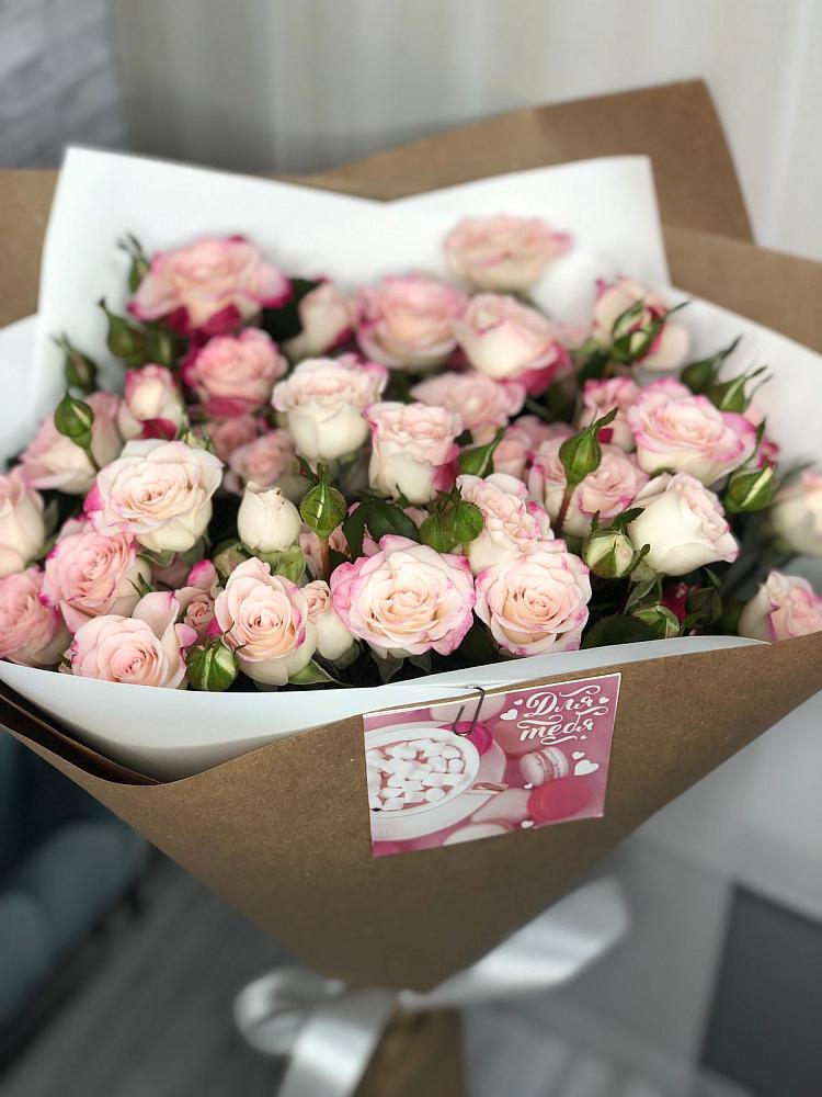 Букет цветов из: Розы в Бавтугае