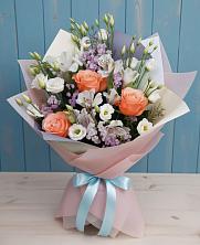 Букет цветов из:  Лизиантусы, Розы, Альстромерии и Гипсофила в Бавтугае