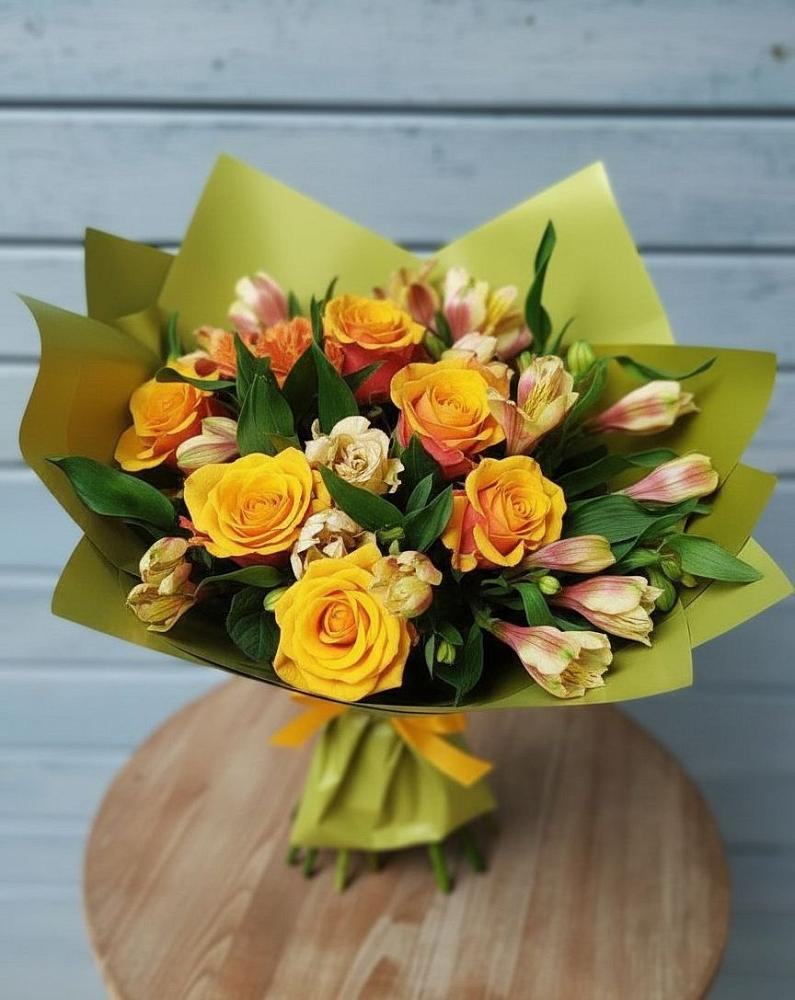 Букет цветов из: Альстромерии и Розы в Бавтугае